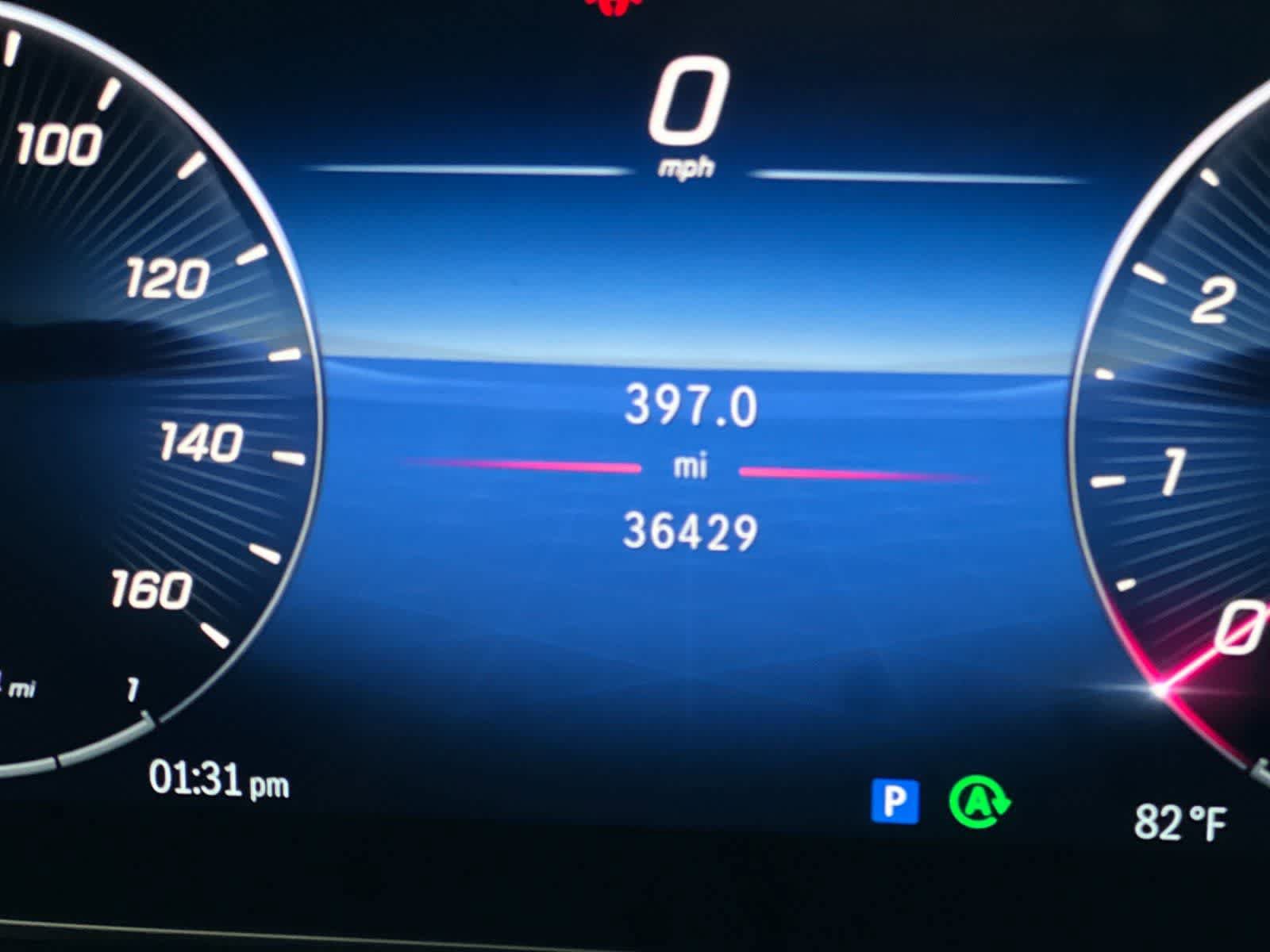 Used 2023 Mercedes-Benz GLC 300 4MATIC w/ Exclusive Trim Package image 26