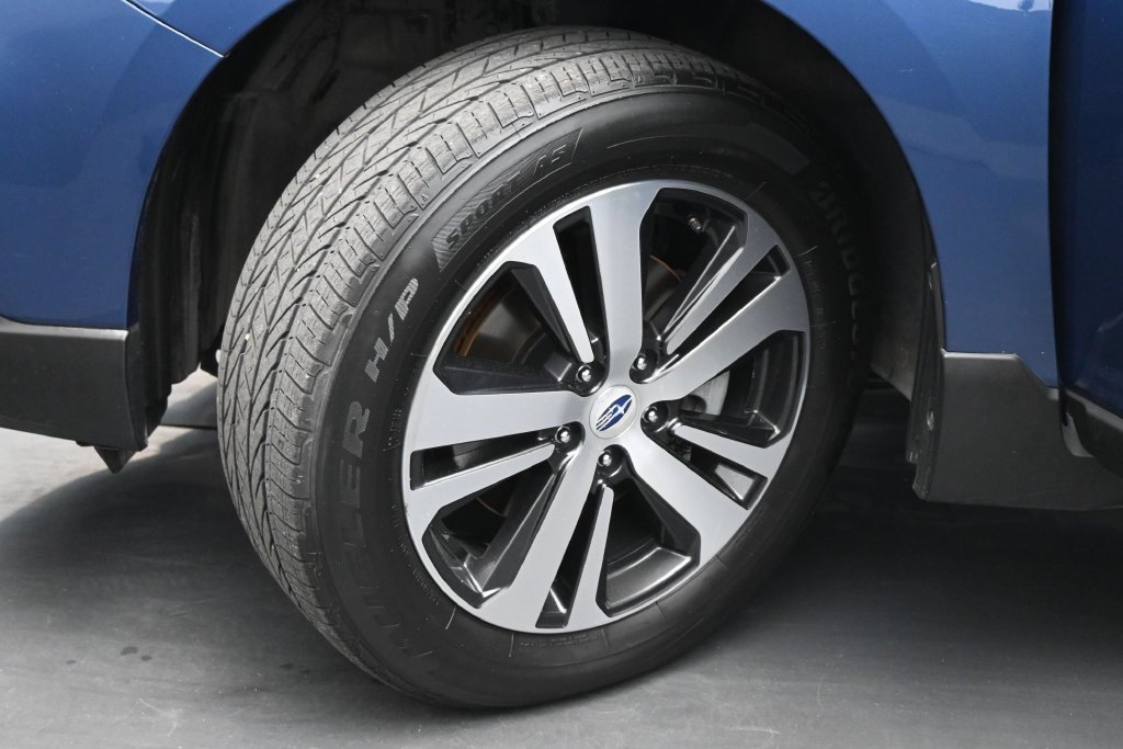 Used 2019 Subaru Outback 2.5i Limited AWD/4WD image 22
