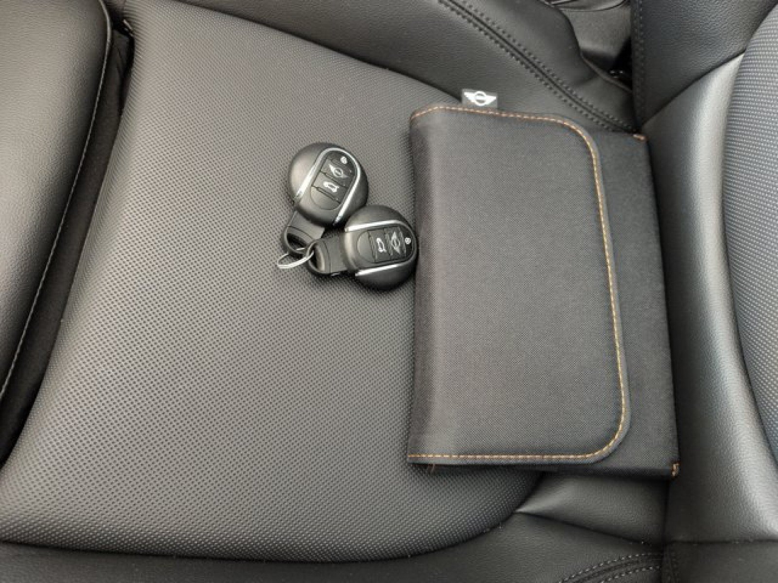 Used 2019 MINI Cooper S w/ Premium Package FWD image 22