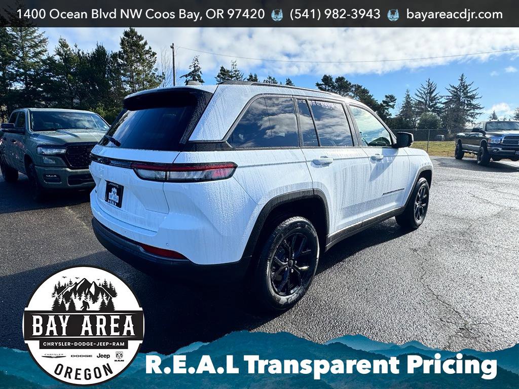 New 2026 Jeep Grand Cherokee Altitude image 5