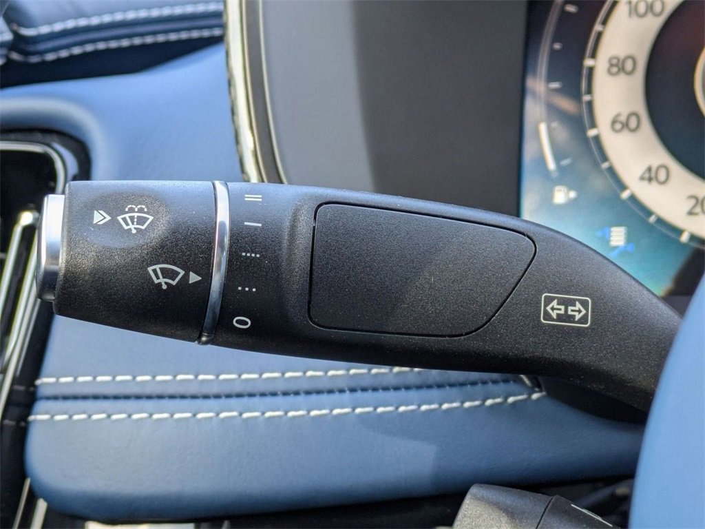 New 2025 Aston Martin DBX 707 image 24