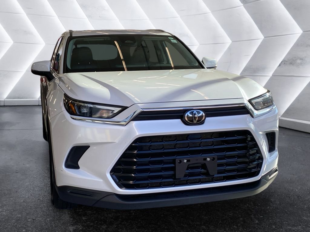 Used 2024 Toyota Grand Highlander XLE image 1