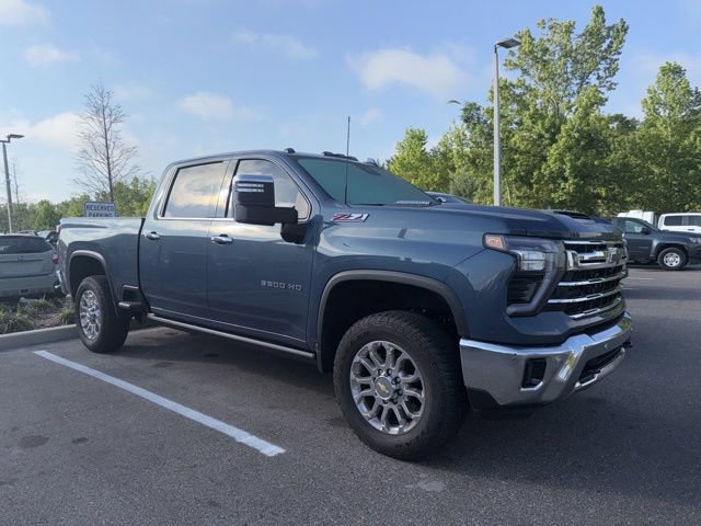 Used 2025 Chevrolet Silverado 3500 LTZ w/ LTZ Premium Package image 1