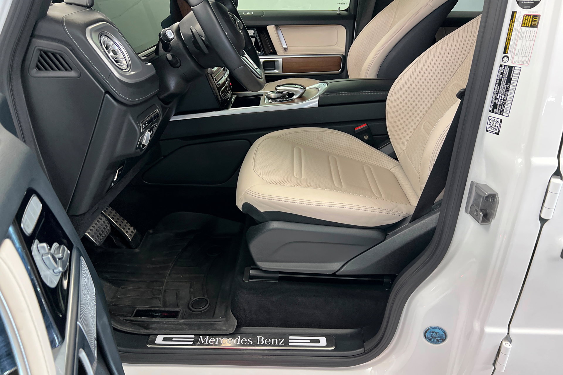 Used 2024 Mercedes-Benz G 550 image 17