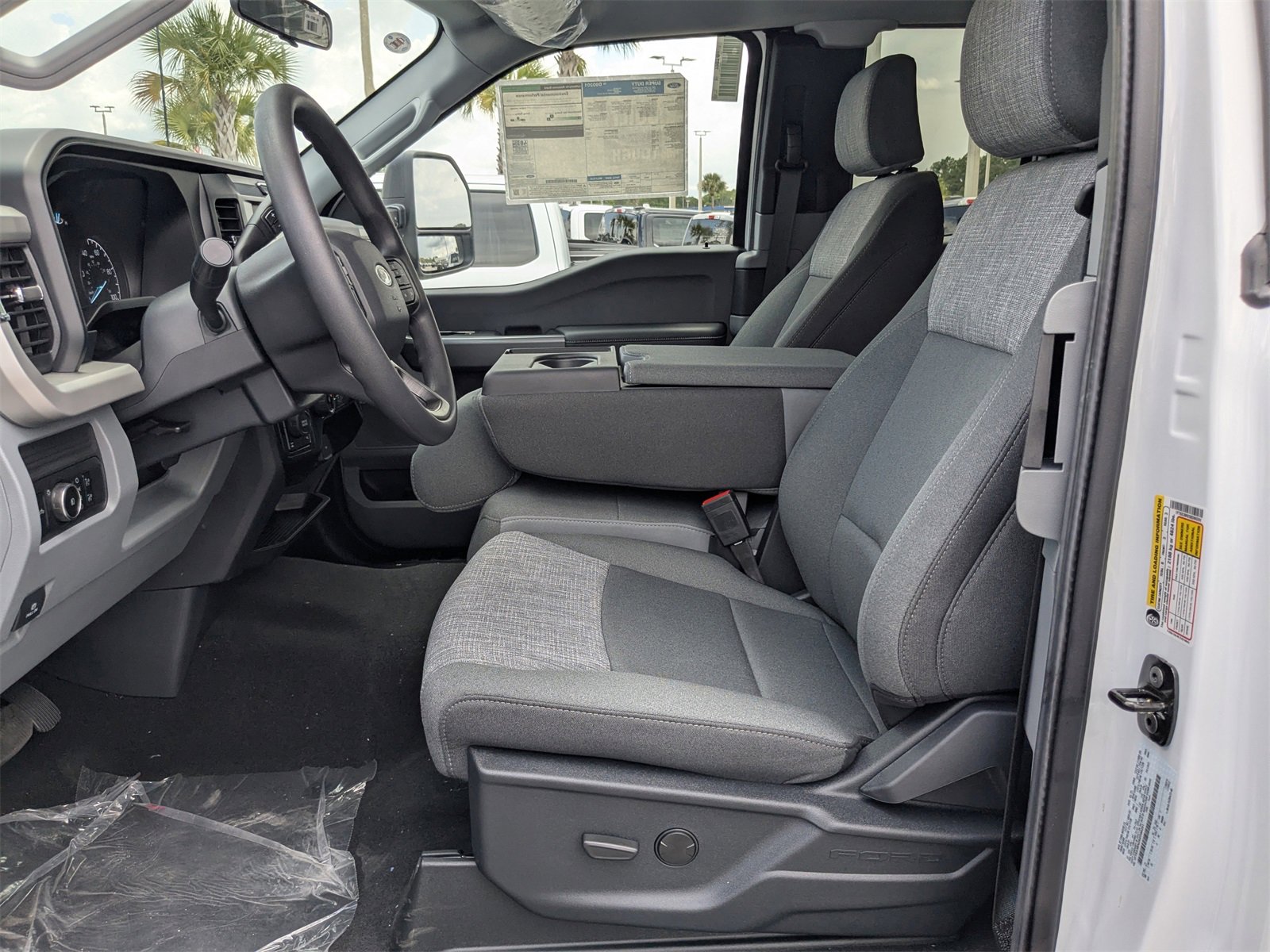 New 2025 Ford F350 XLT image 2