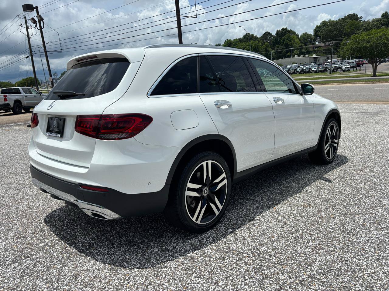 Used 2021 Mercedes-Benz GLC 300 w/ Premium Package image 6