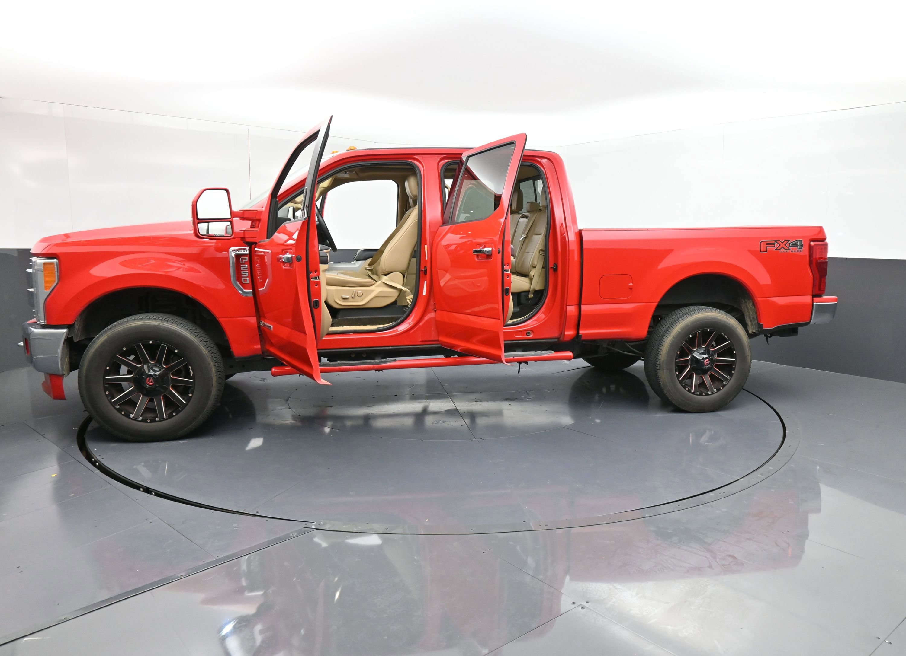 Used 2018 Ford F250 Lariat w/ Lariat Ultimate Package image 39