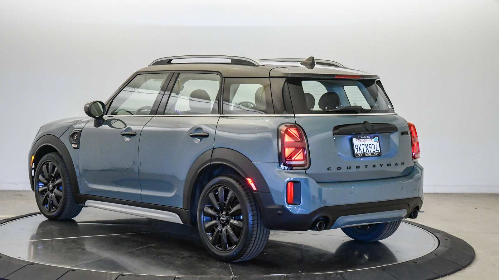 Certified 2024 MINI Cooper Countryman S FWD image 2