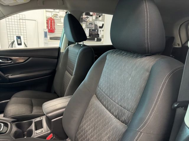 Used 2019 Nissan Rogue SV AWD/4WD image 15