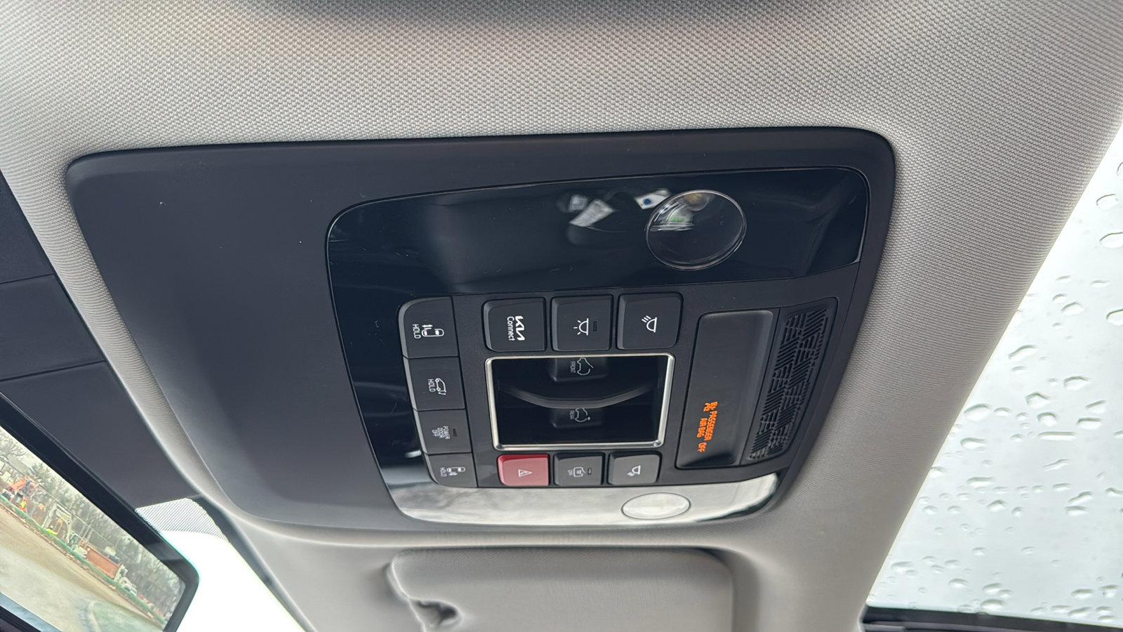 Used 2025 Kia Carnival SX Prestige image 27