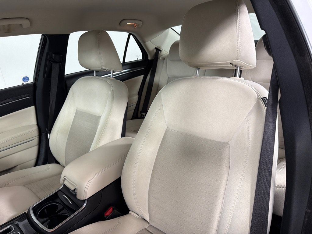 Used 2019 Chrysler 300 Touring w/ Sport Appearance Package RWD image 11