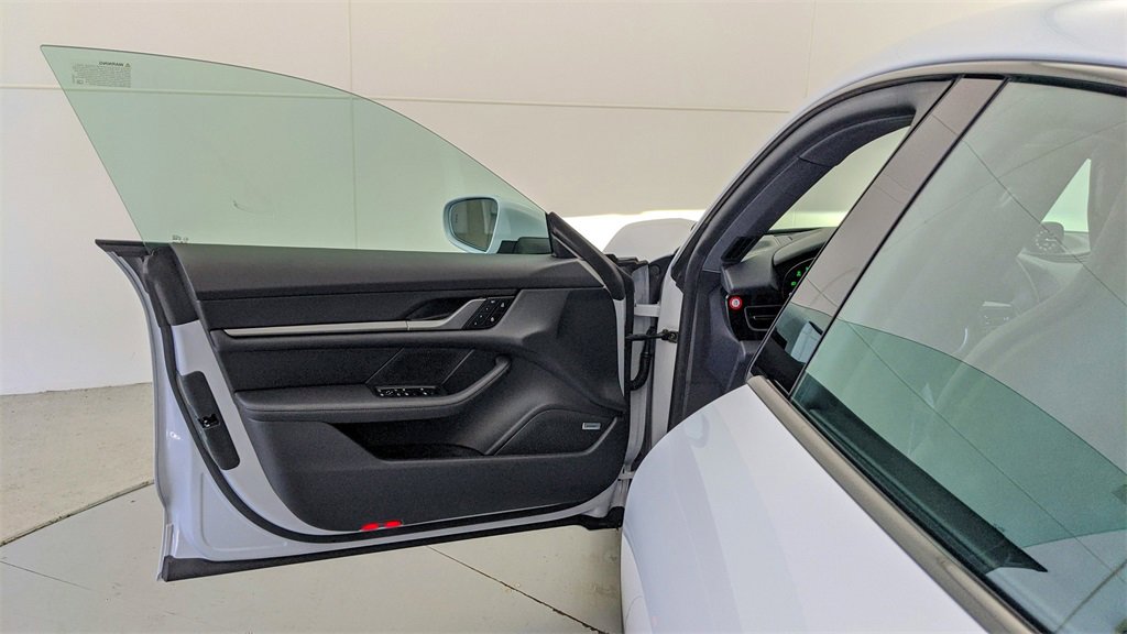 Certified 2025 Porsche Taycan 4S image 38