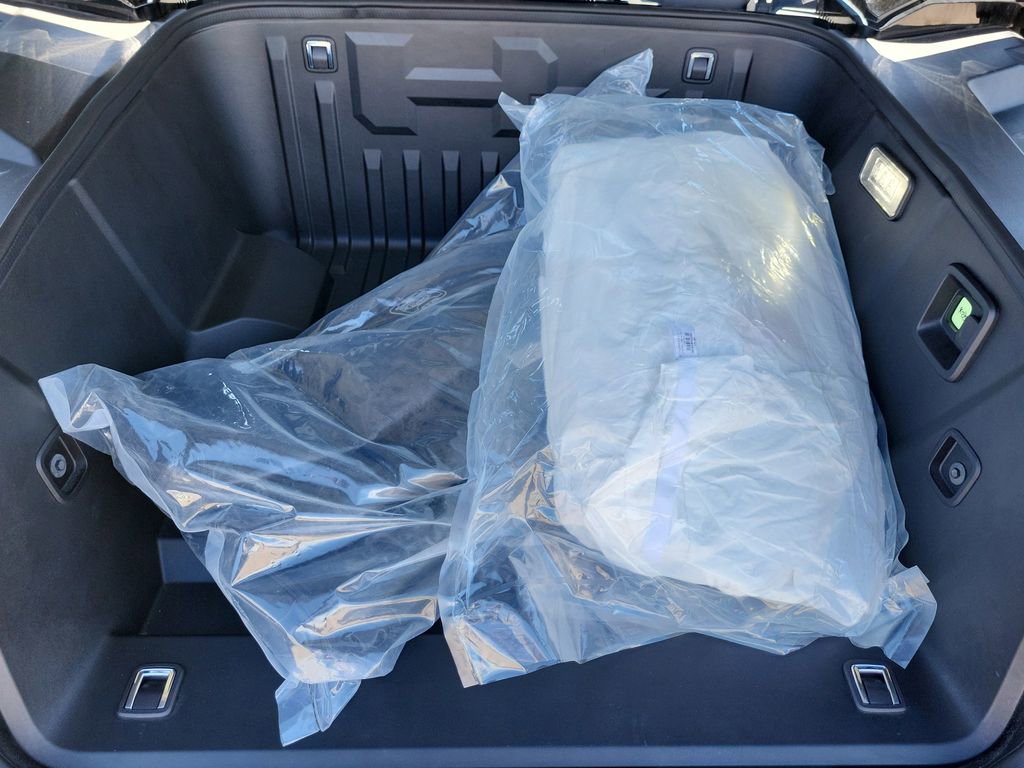 Used 2024 GMC Hummer EV 3X w/ LPO, Illumination Package image 16