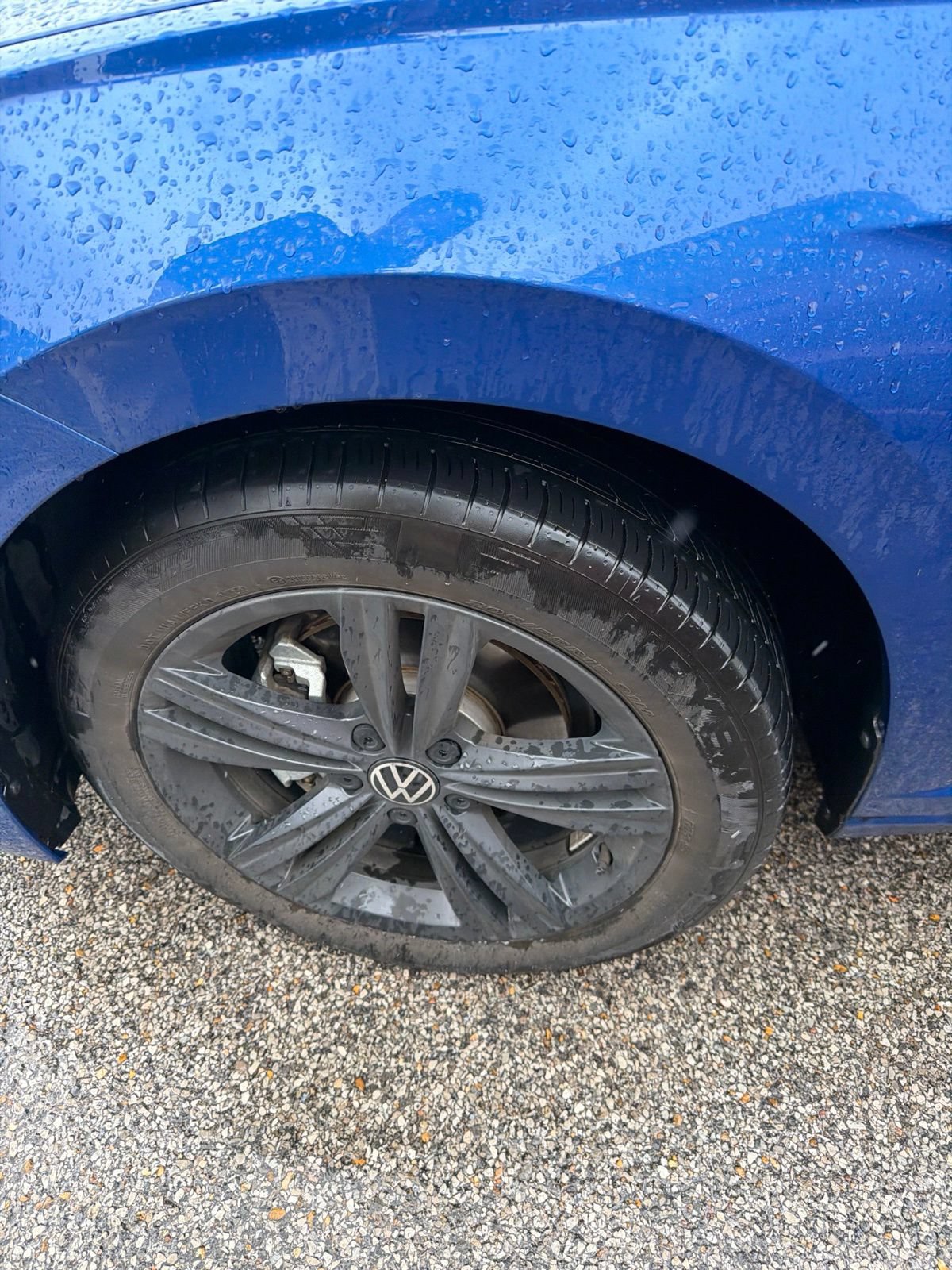 Used 2024 Volkswagen Jetta SE w/ Black Wheel Package FWD image 2