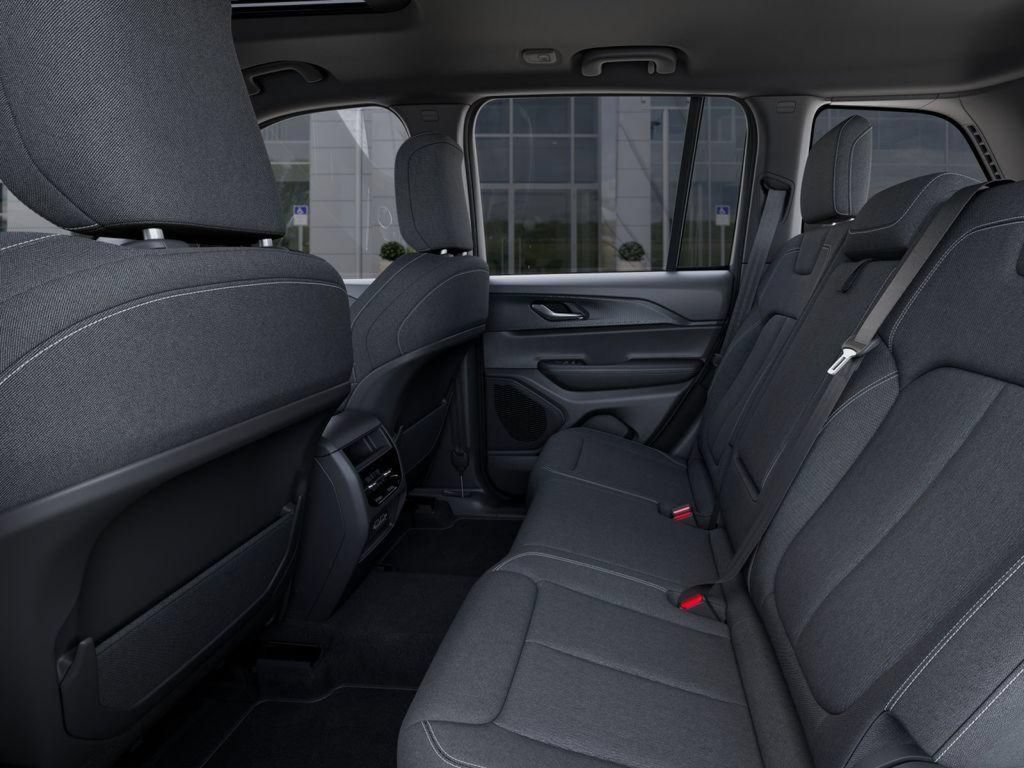 New 2025 Jeep Grand Cherokee Laredo X w/ Luxury Tech Group I AWD/4WD image 23