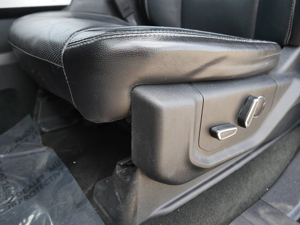 Used 2017 Ford F250 Lariat w/ Lariat Value Package AWD/4WD image 13
