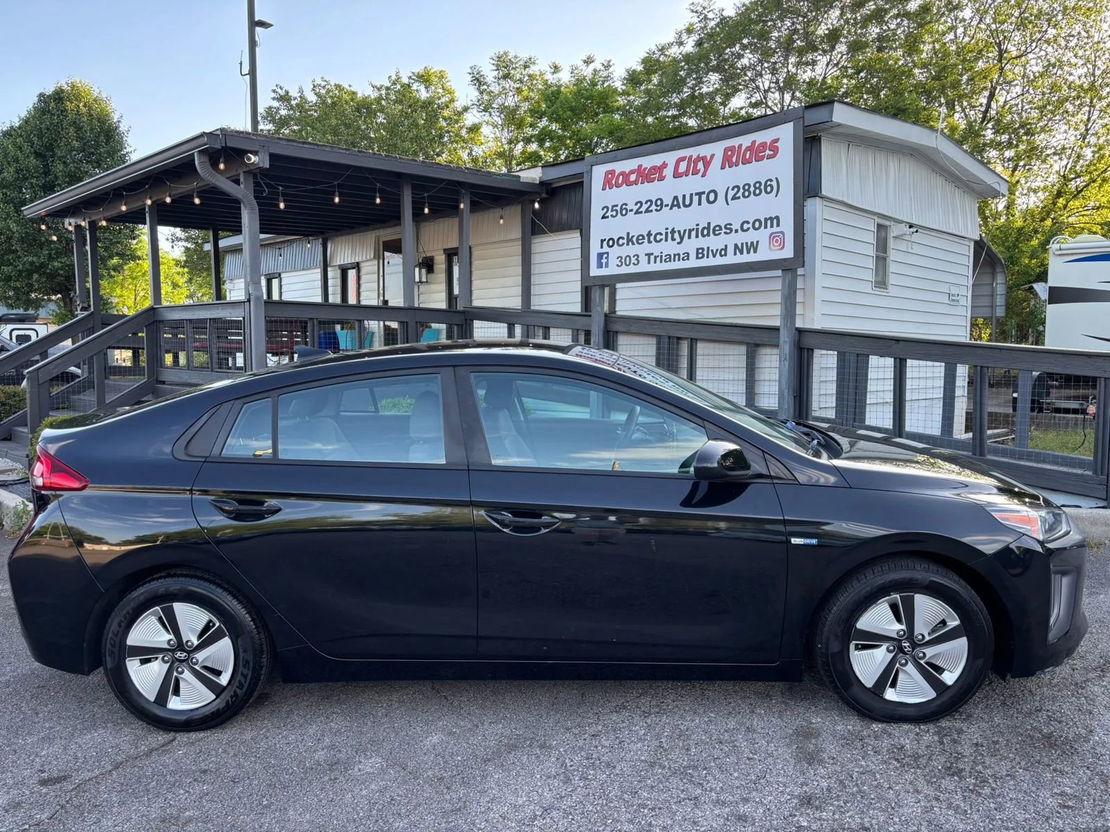 Used 2020 Hyundai Ioniq Blue FWD image 2
