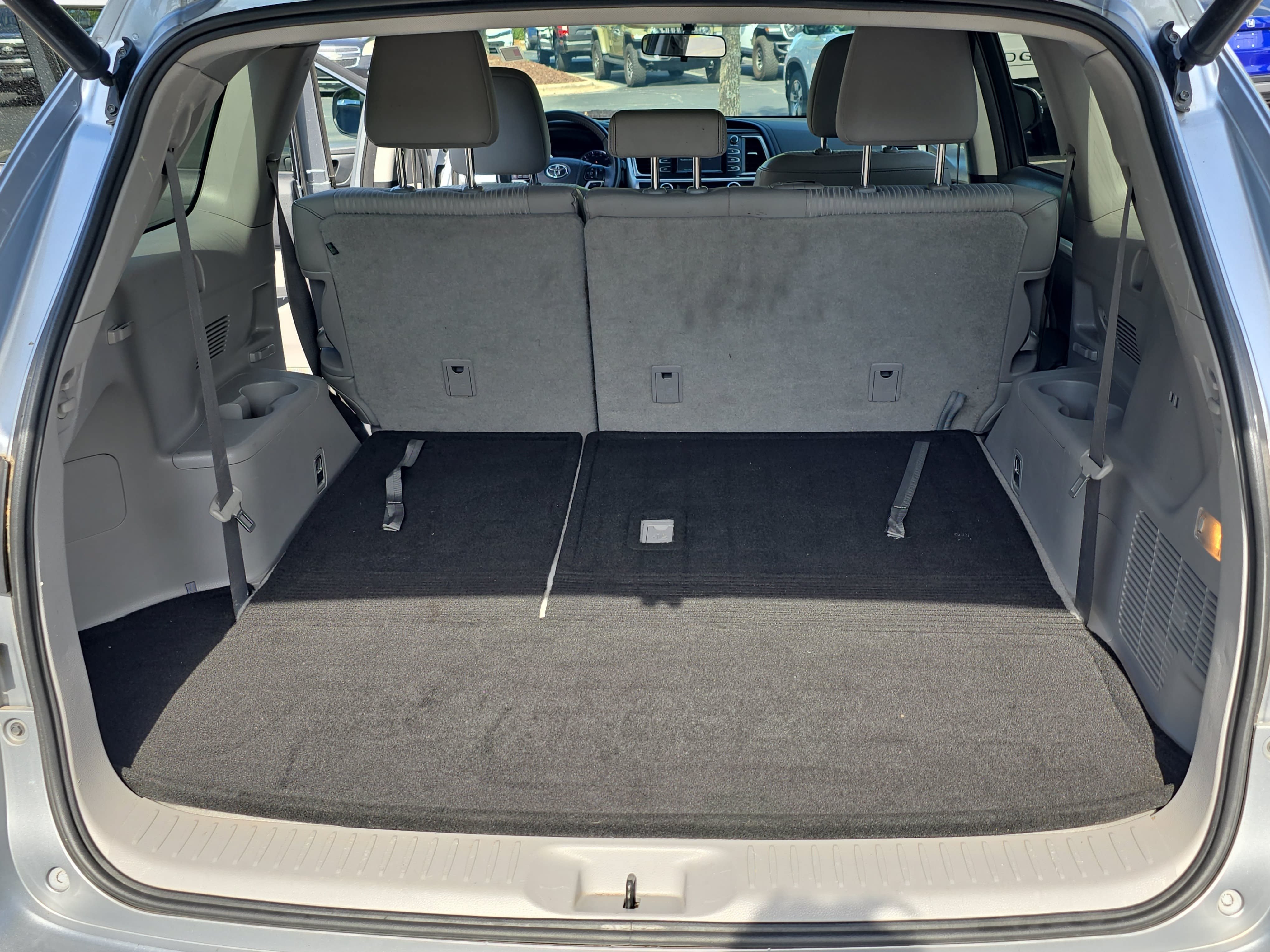 Used 2015 Toyota Highlander Plus FWD image 13
