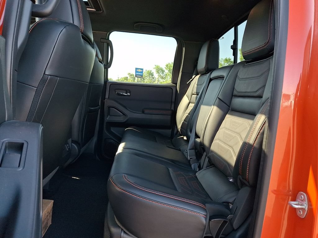 Certified 2025 Nissan Frontier PRO-4X w/ Pro Premium Package AWD/4WD image 10