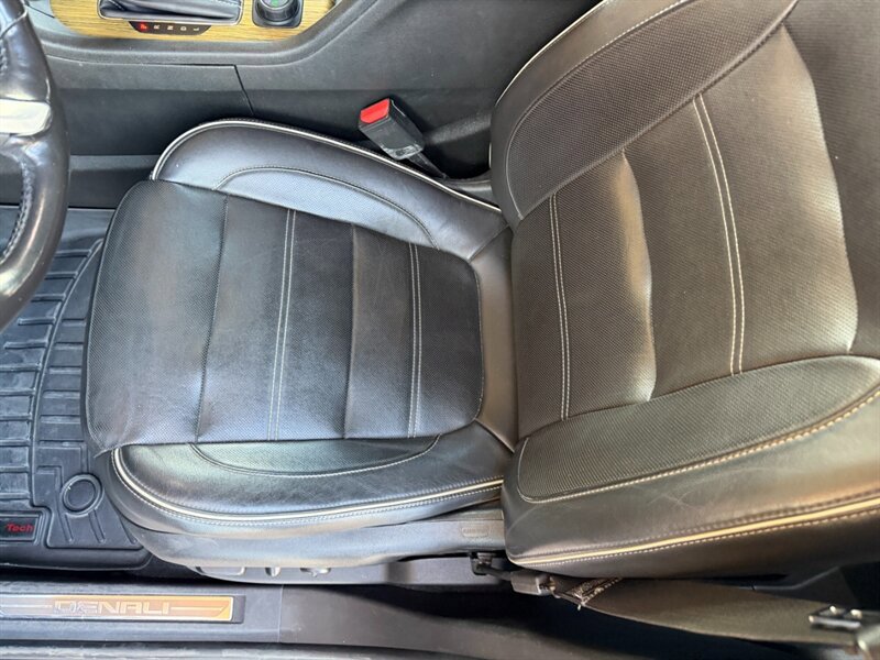 Used 2019 GMC Acadia Denali AWD/4WD image 38