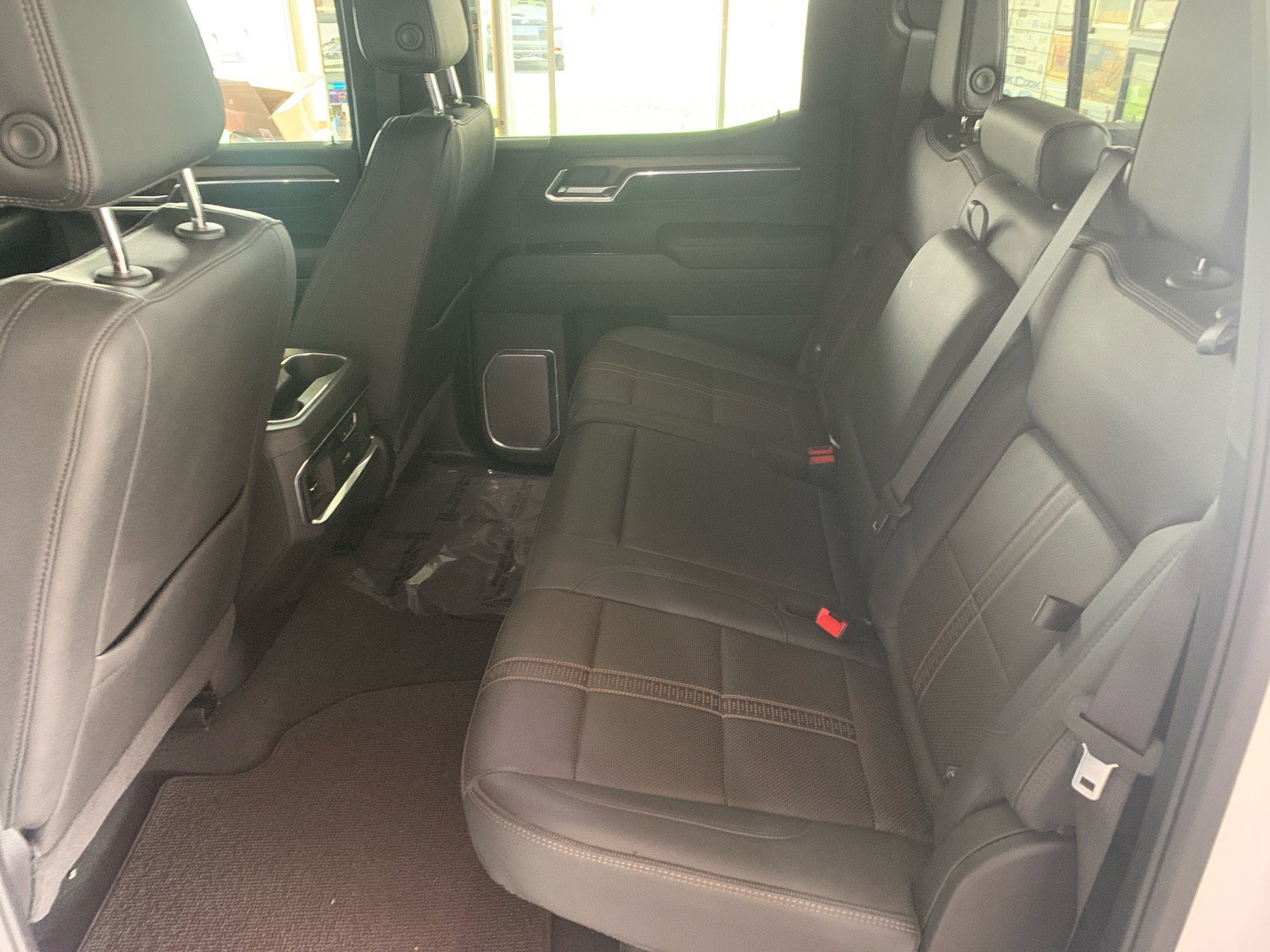 Used 2024 Chevrolet Silverado 1500 High Country image 15