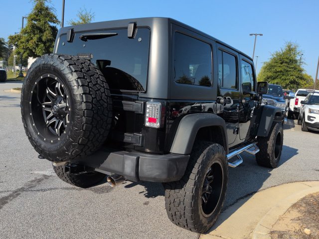 Used 2015 Jeep Wrangler Unlimited Rubicon AWD/4WD image 4