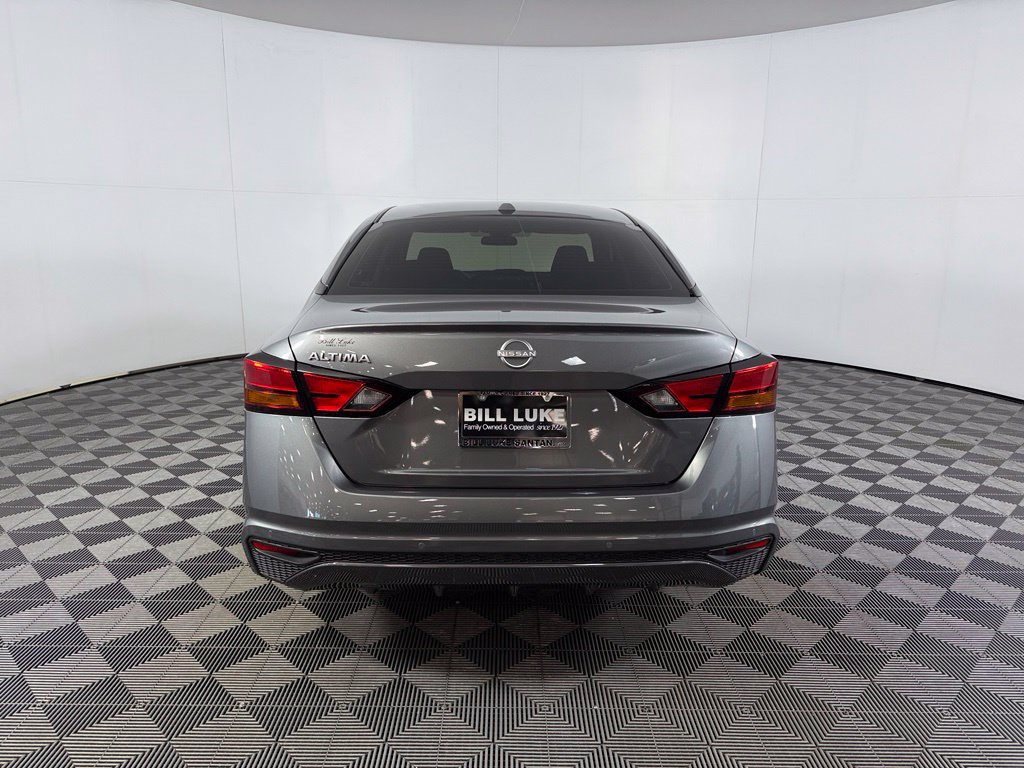 Used 2025 Nissan Altima 2.5 SV FWD image 10