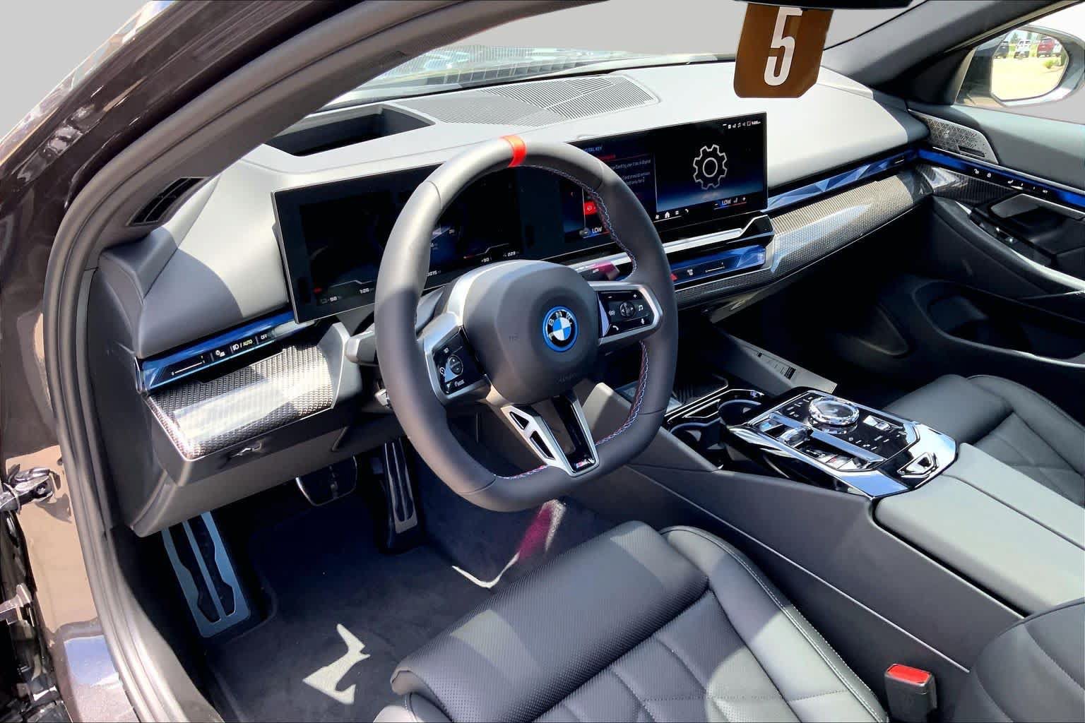 New 2026 BMW i5 M60 w/ Executive Package AWD/4WD image 8