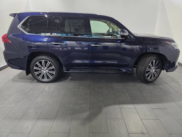 Used 2018 Lexus LX 570 4WD w/ Luxury Package image 6