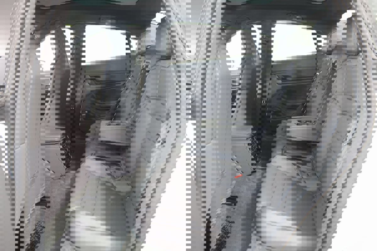 Used 2020 Porsche Taycan 4S image 62