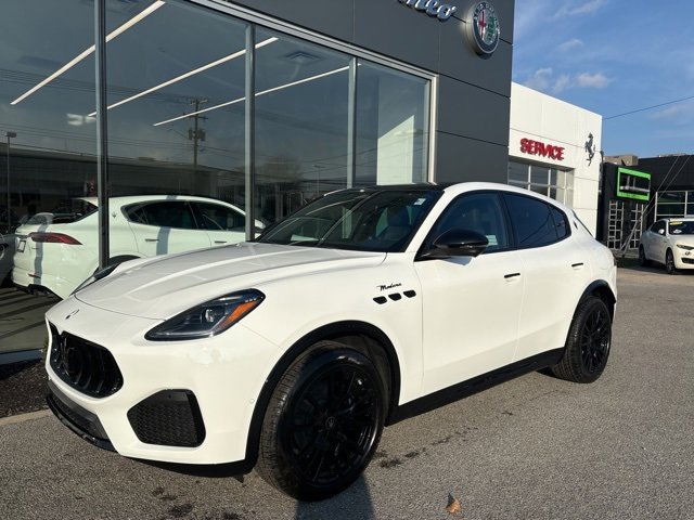 Used 2025 Maserati Grecale Modena image 1