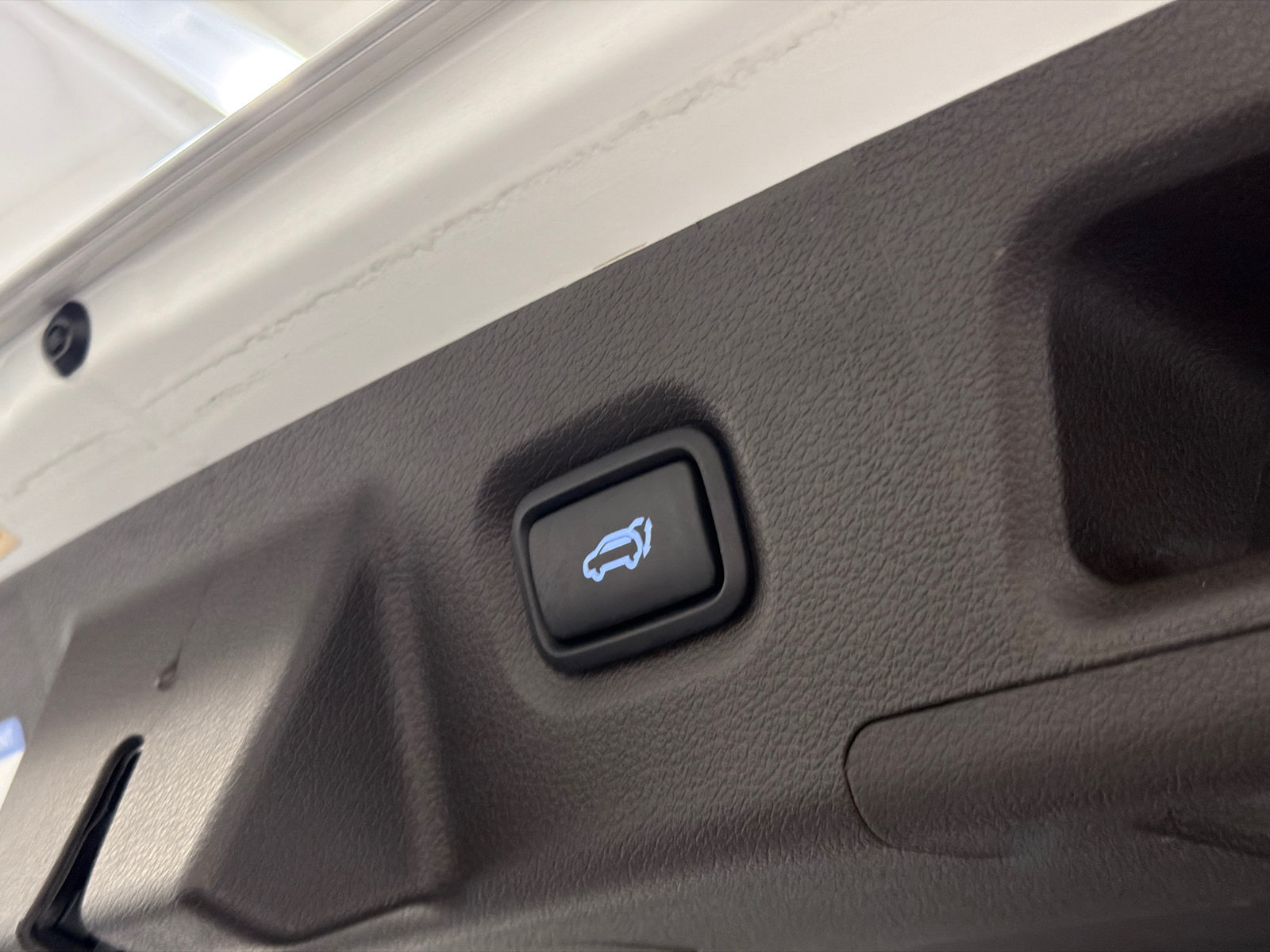 Used 2019 Hyundai Santa Fe FWD image 9