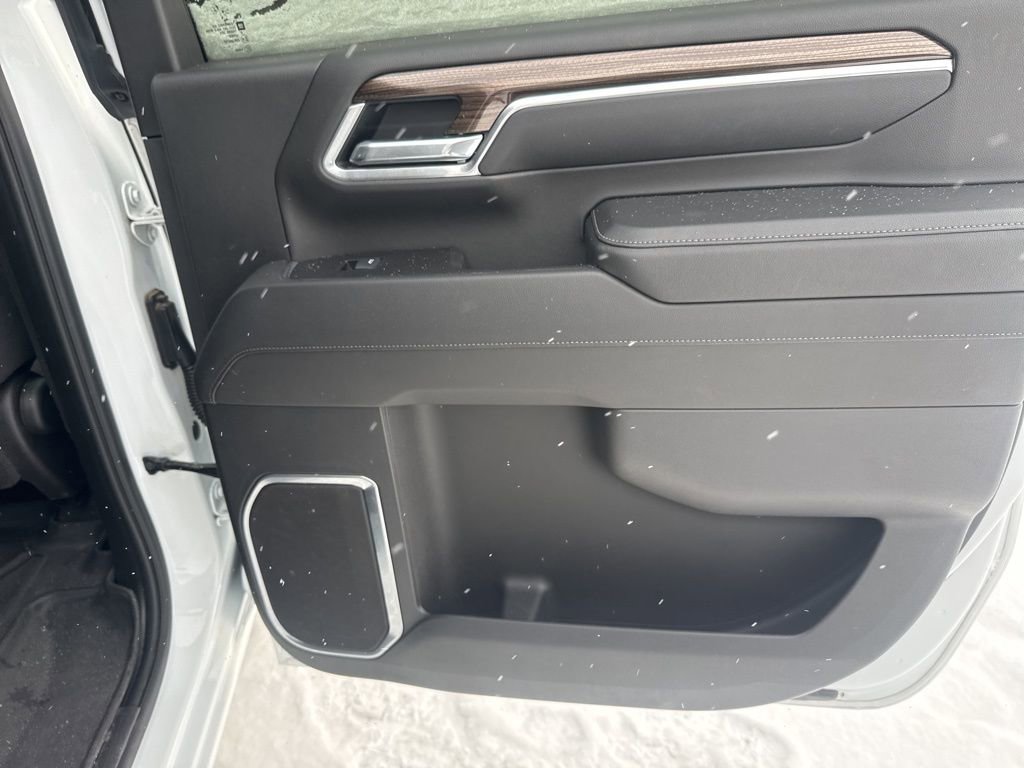 Used 2025 Chevrolet Silverado 3500 LT image 25