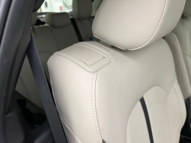 Used 2024 MAZDA CX-90 Plug-In Hybrid w/ Premium Pkg image 39