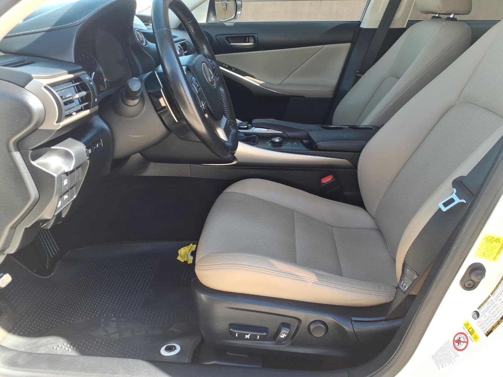 Used 2017 Lexus IS 200t w/ Navigation System Package RWD image 22