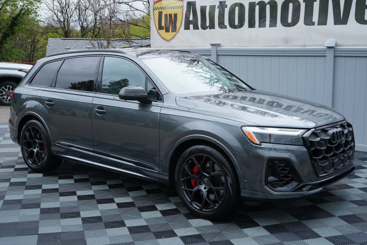 Used 2025 Audi SQ7 Premium Plus AWD/4WD image 2