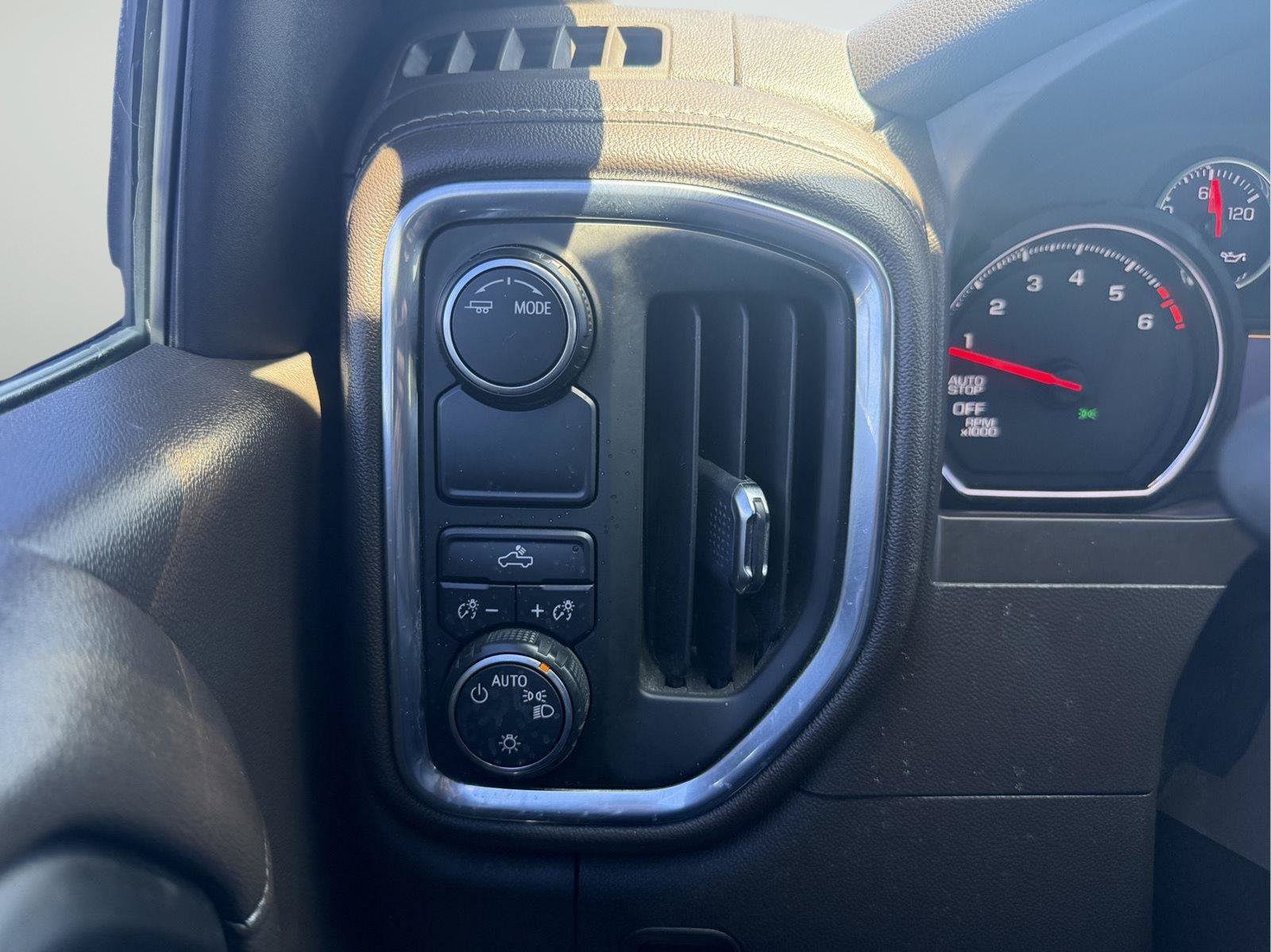 Used 2020 Chevrolet Silverado 1500 LT w/ All-Star Edition RWD image 19