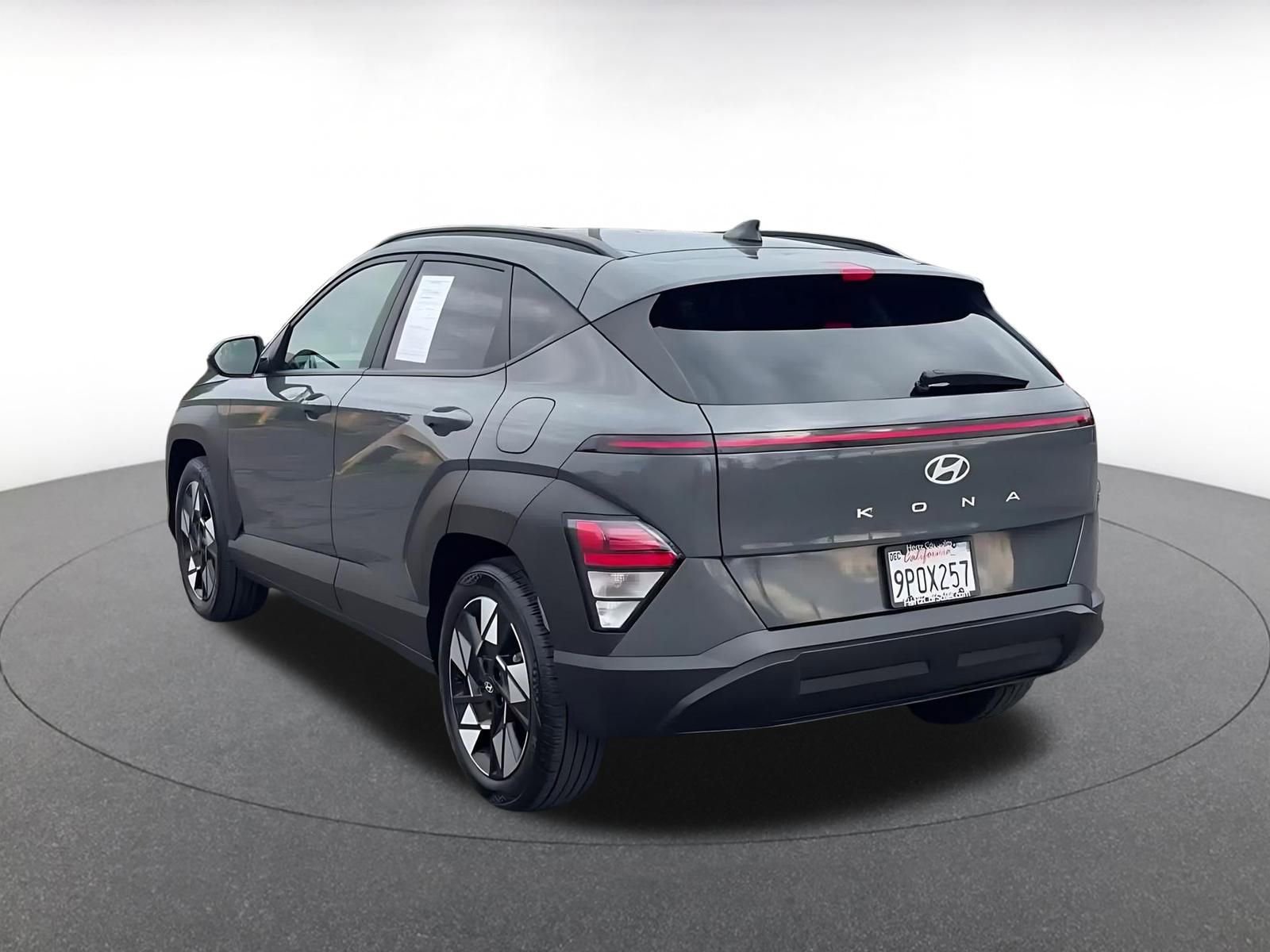 Used 2025 Hyundai Kona SEL image 11