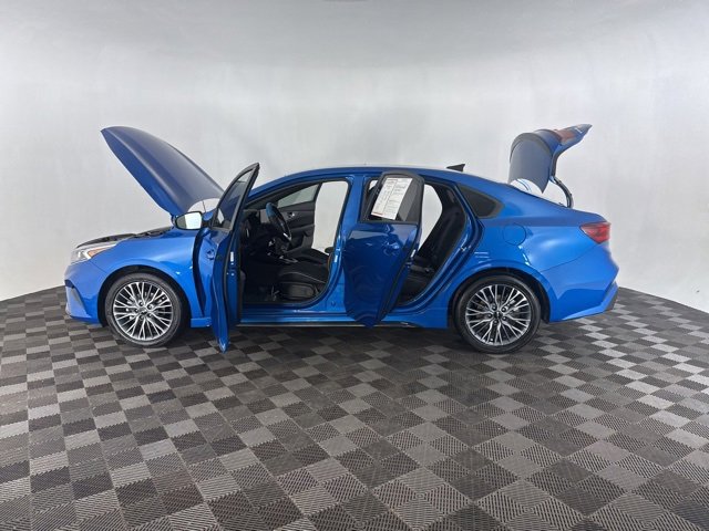 Used 2023 Kia Forte GT-Line w/ GT-Line Premium Package image 9