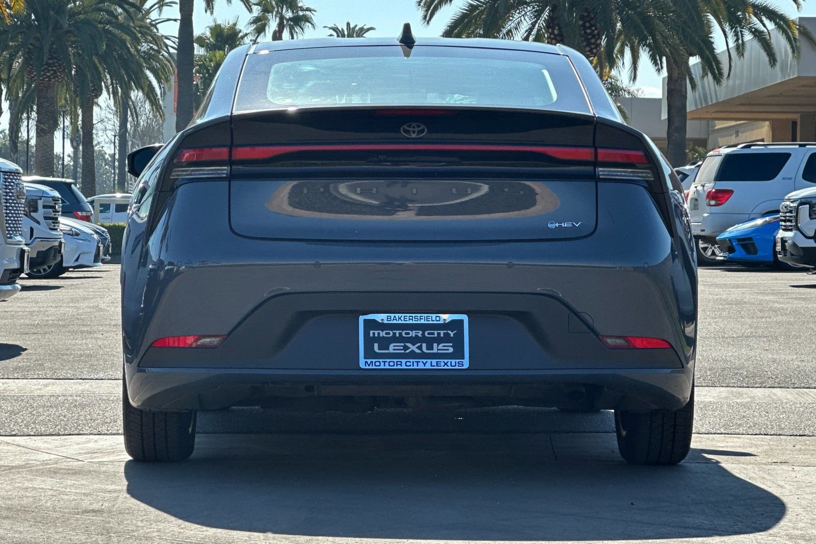 Used 2025 Toyota Prius LE image 5