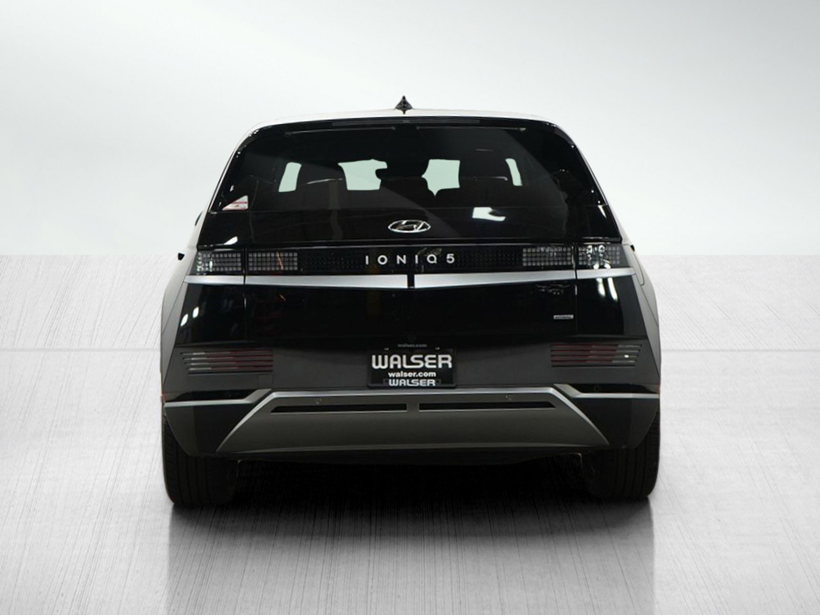 Used 2024 Hyundai Ioniq 5 SEL image 5