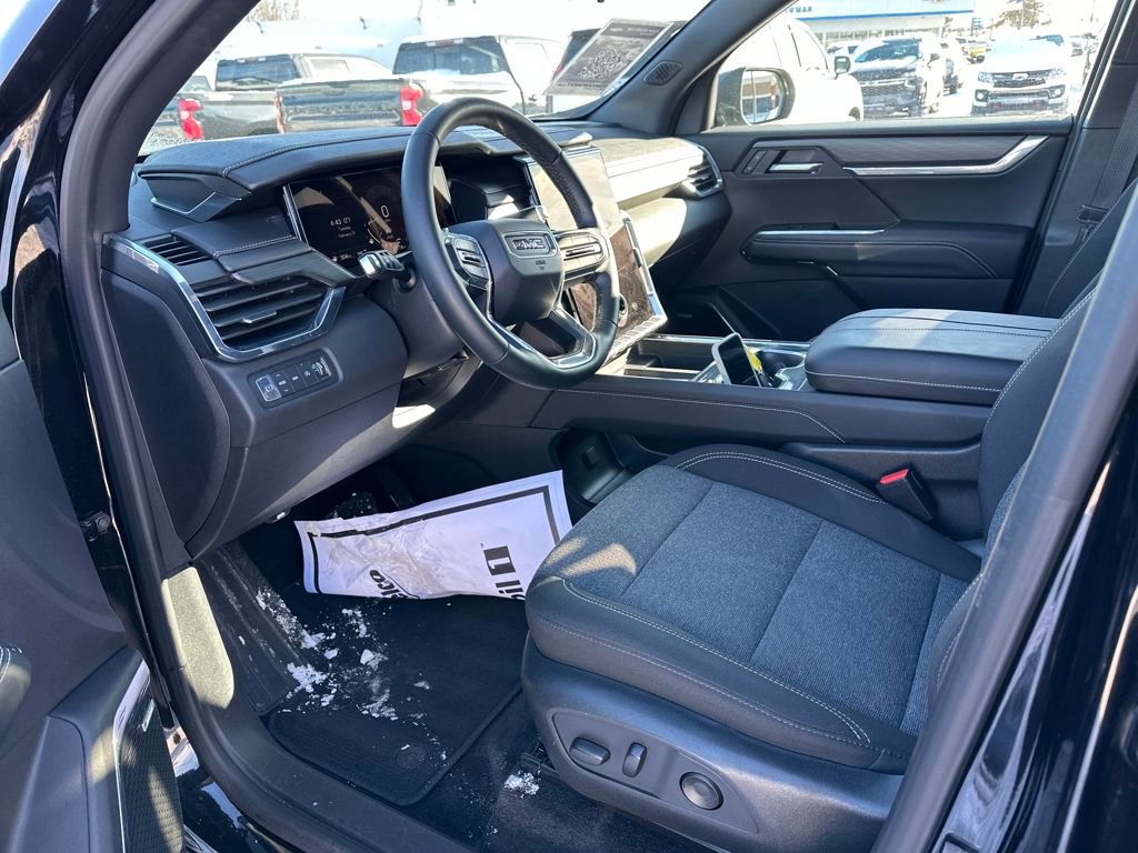 Used 2025 GMC Acadia Elevation image 21