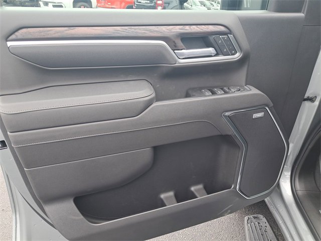 New 2025 GMC Sierra 2500 SLT w/ SLT Premium Package image 9