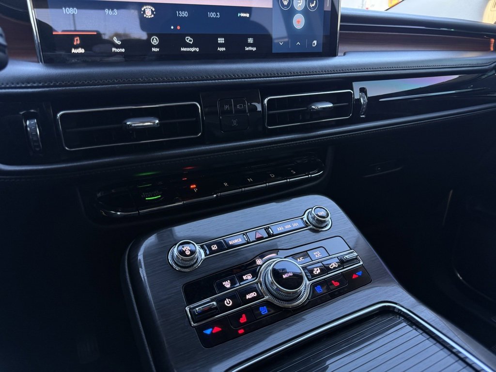 Used 2021 Lincoln Nautilus Reserve w/ Equipment Group 201A image 18