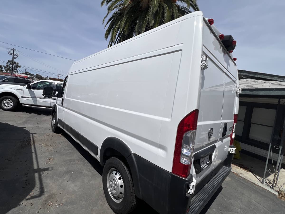 Used 2023 RAM ProMaster 2500 FWD image 3