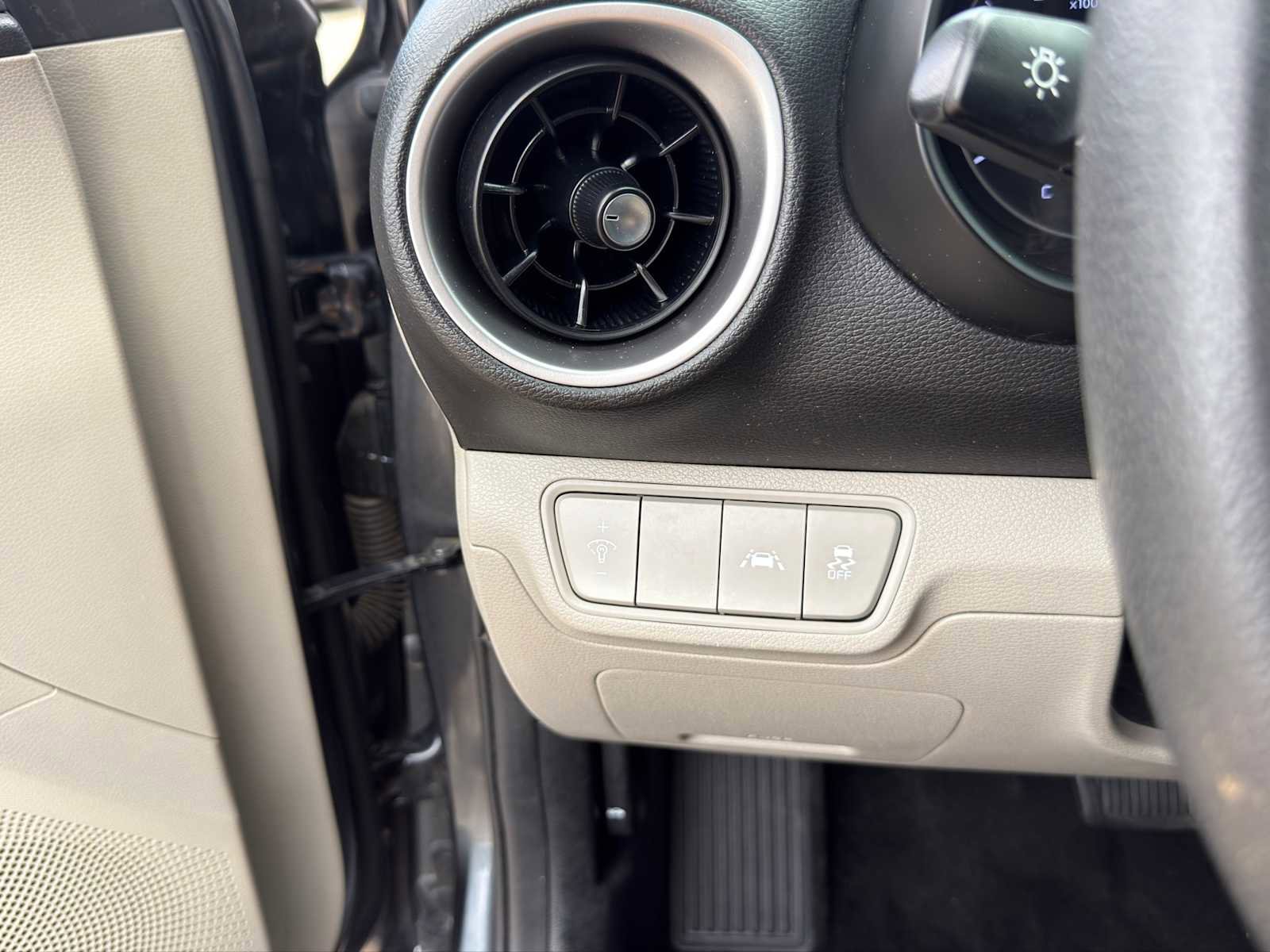 Certified 2021 Kia Forte LXS FWD image 19