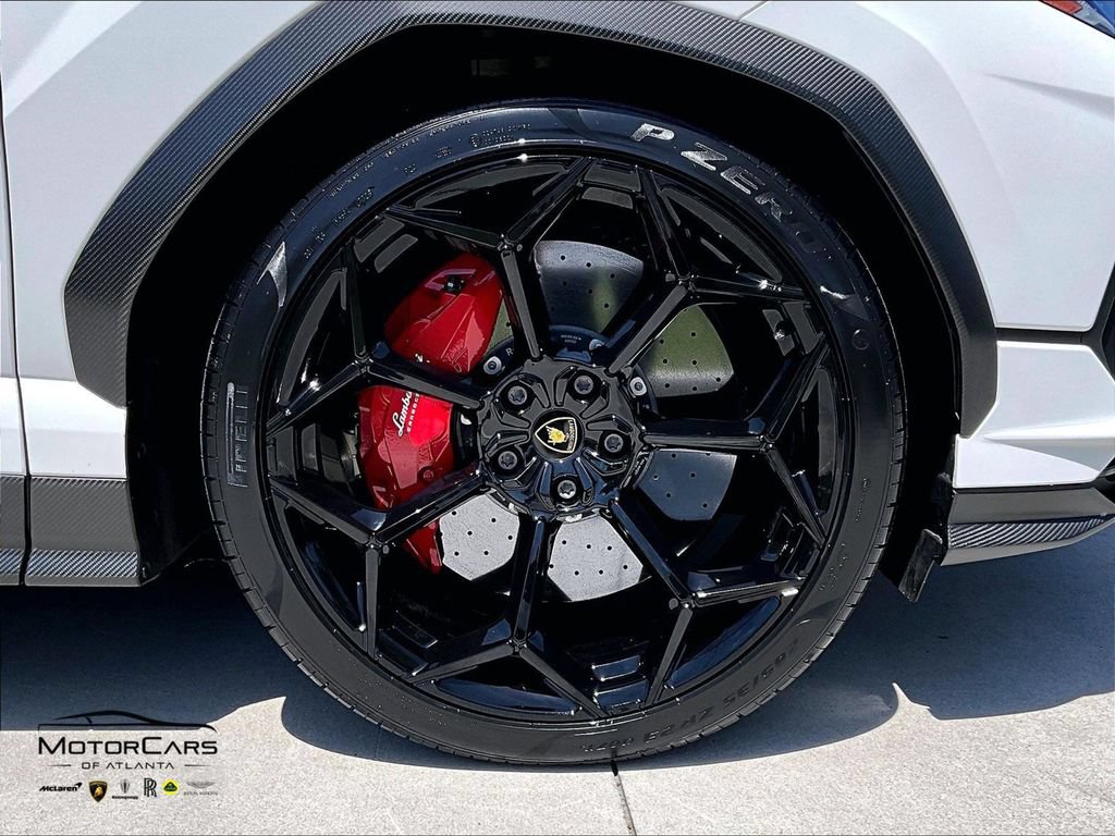 Used 2024 Lamborghini Urus Performante AWD/4WD image 30