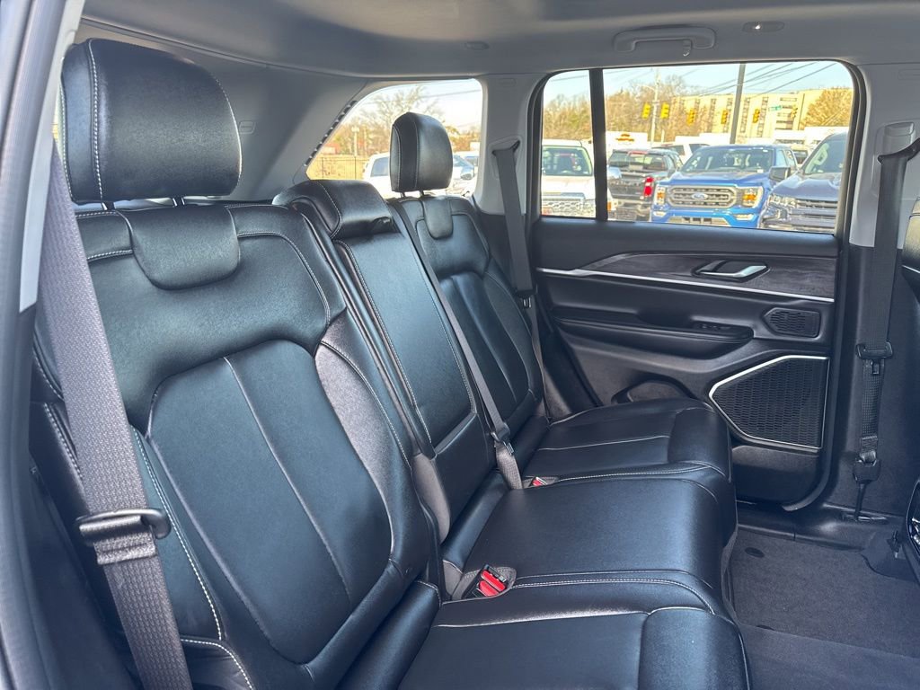 Used 2022 Jeep Grand Cherokee Limited 4xe image 24