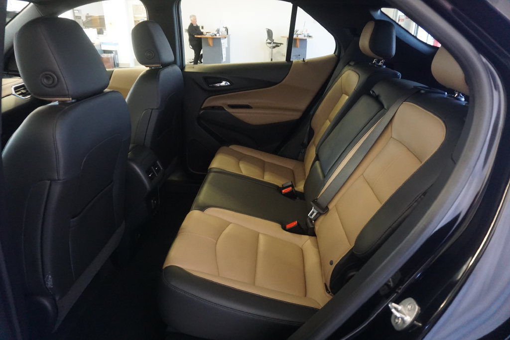 Used 2022 Chevrolet Equinox Premier AWD/4WD image 22