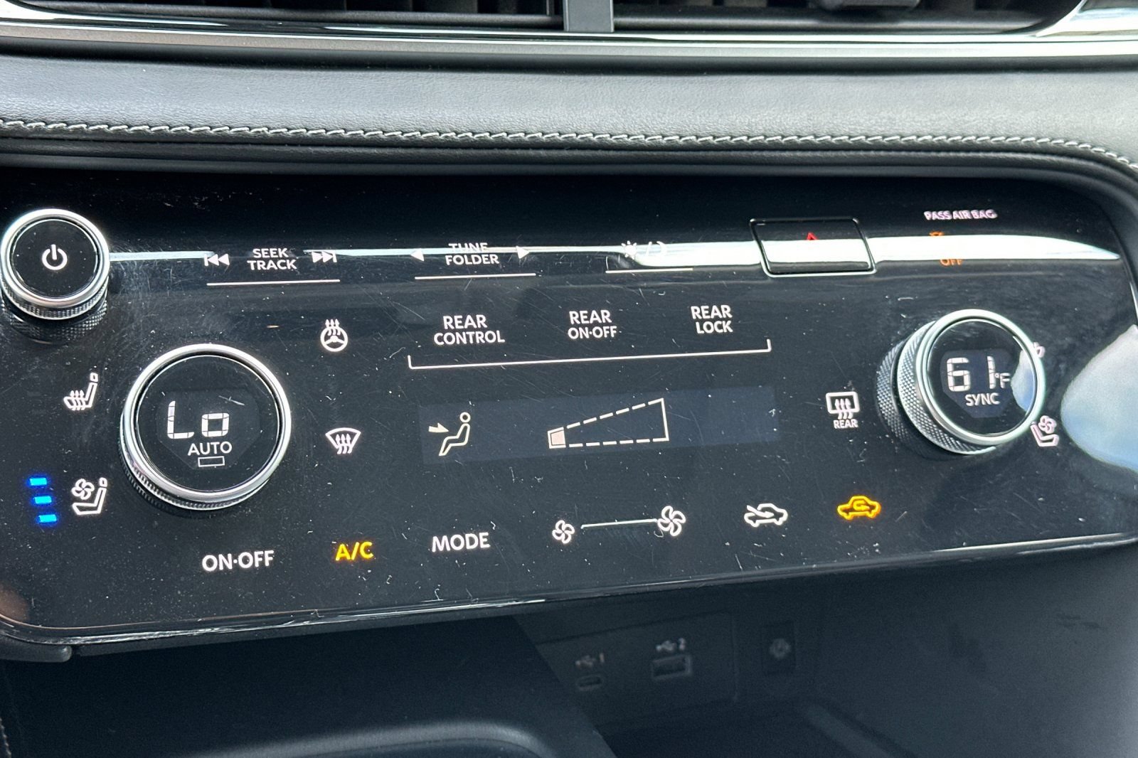 Used 2023 INFINITI QX60 Luxe w/ Cargo Package FWD image 25
